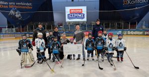 kW-rent GmbH unterstützt Leipziger Eishockeynachwuchs mit großzügiger Spende